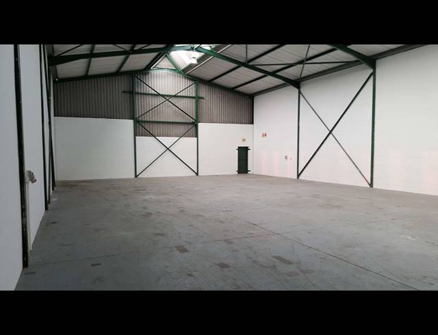 330M² WAREHOUSE TO LET IN KILLARNEY GARDENS
